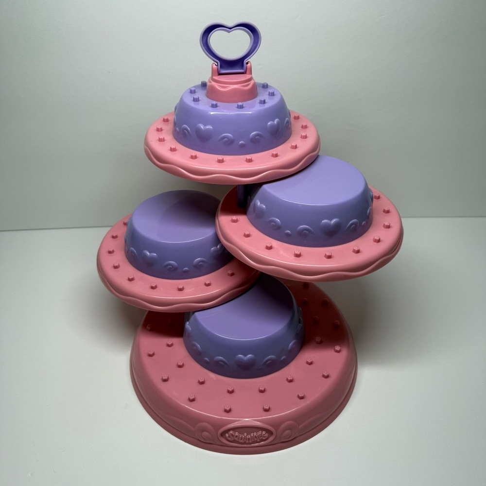 SQUINKIES Palace Surprise Tower Cake Display Holder For Mini Figures Blip Toys